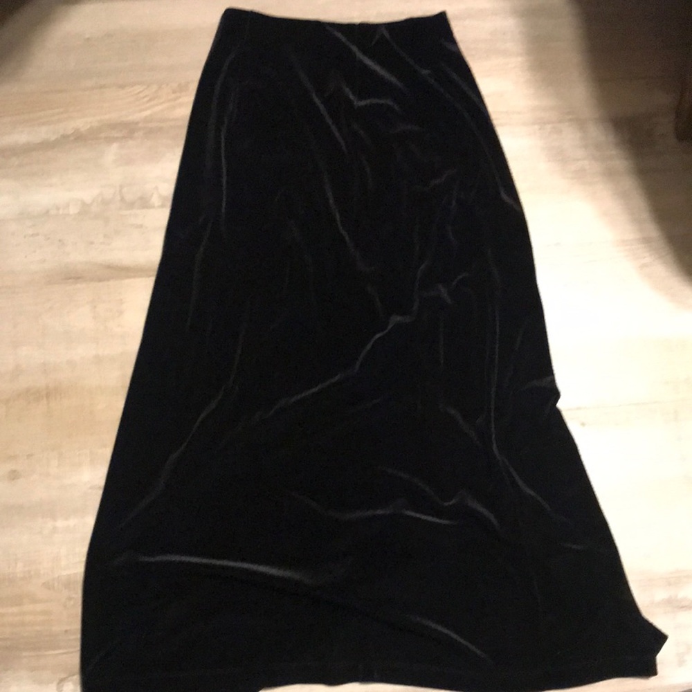 Velvet skirt